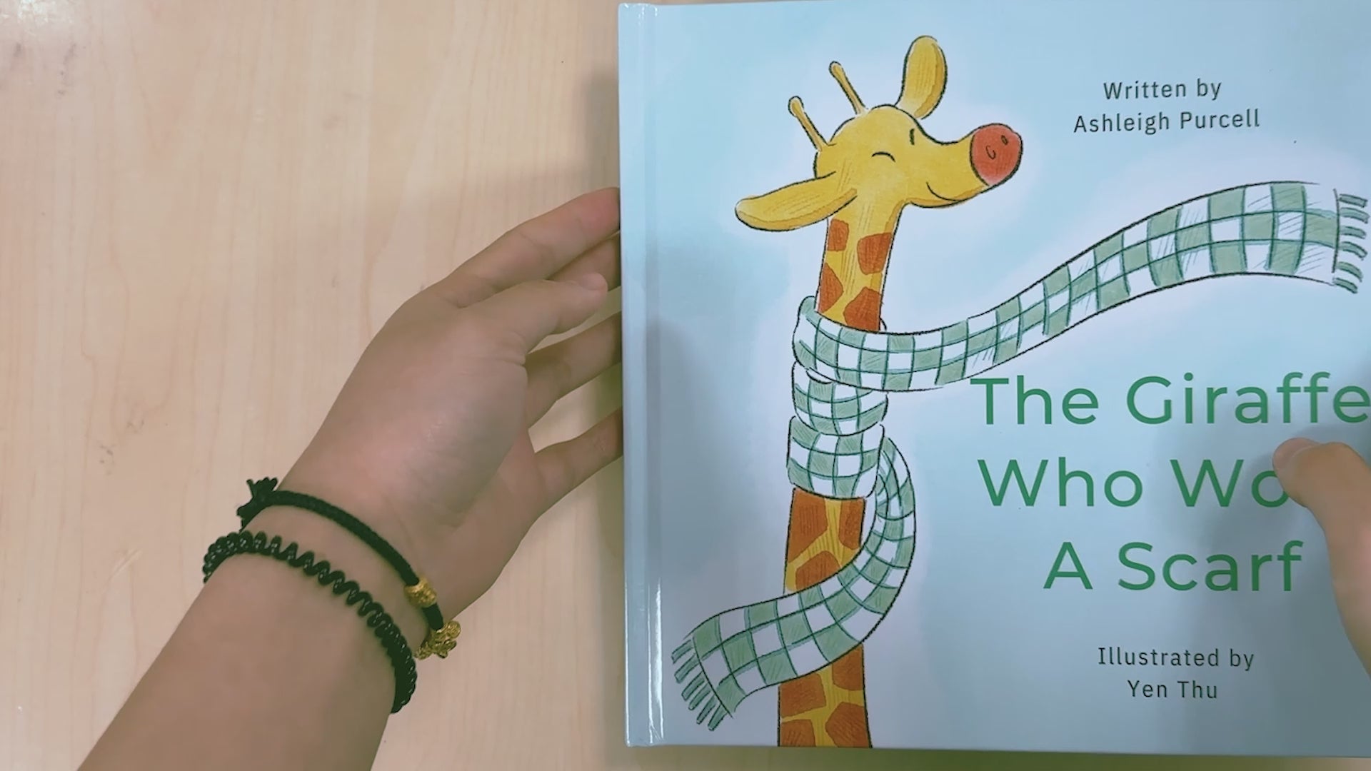 The Giraffe Who Wore A Scarf